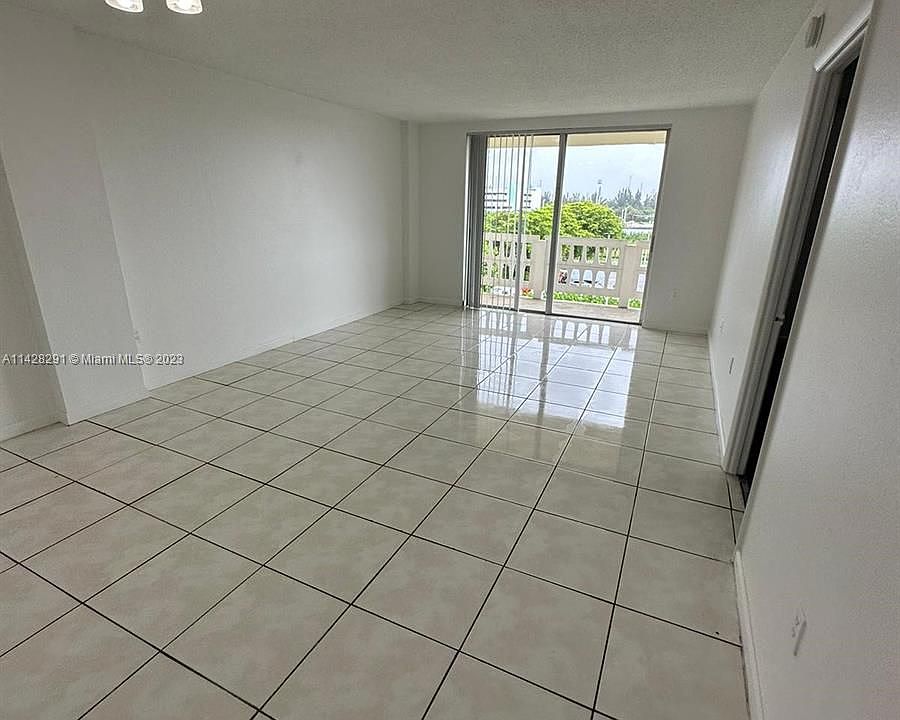 1st image of 15600 NW 7th Ave APT 609