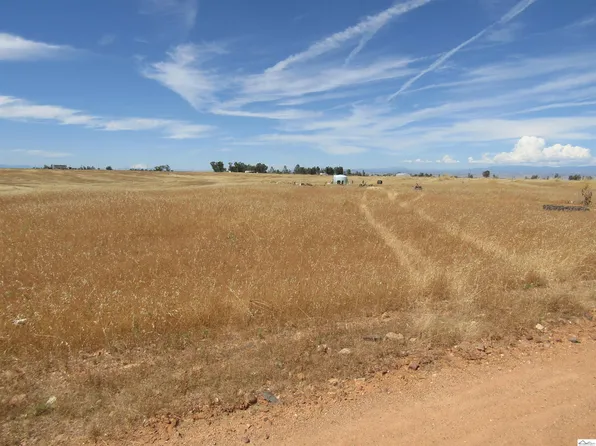 3 Canal View Rd, Corning, CA 96021