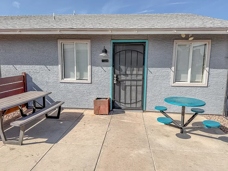 1753 E Harvard St #1 — Photo 1