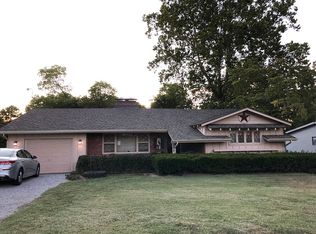 395 Park Ln, Herrin, IL 62948