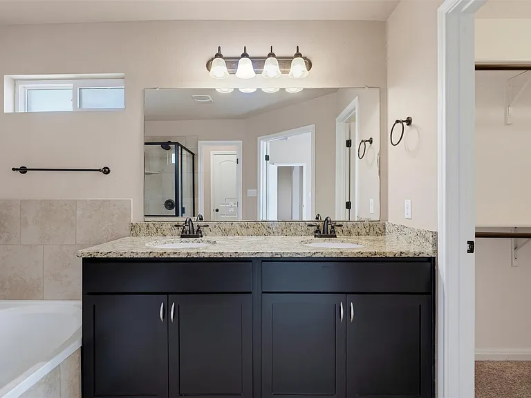 6033 Roma St — Photo 16