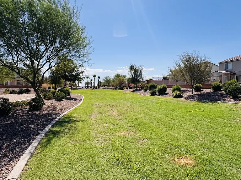 2083 E Velvet Pl — Photo 28