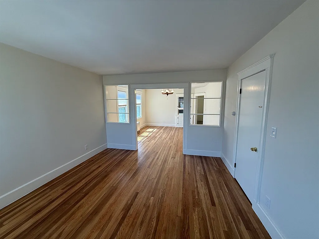 Building Photo - 19 Chauncey St #2