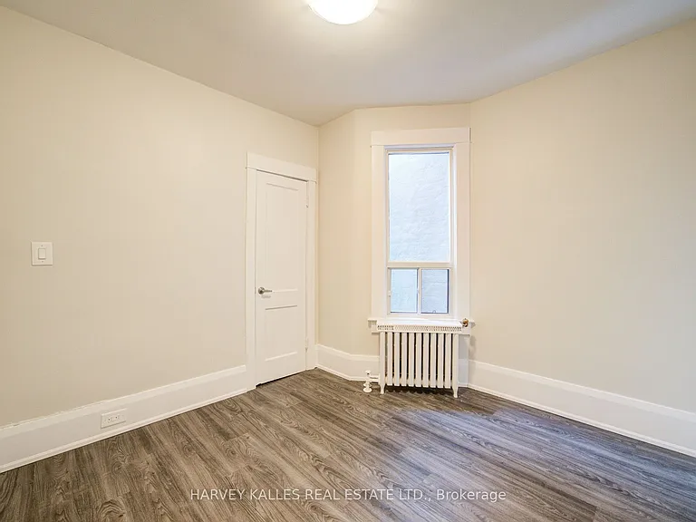 1074 Saint Clair Ave W #4 — Photo 14