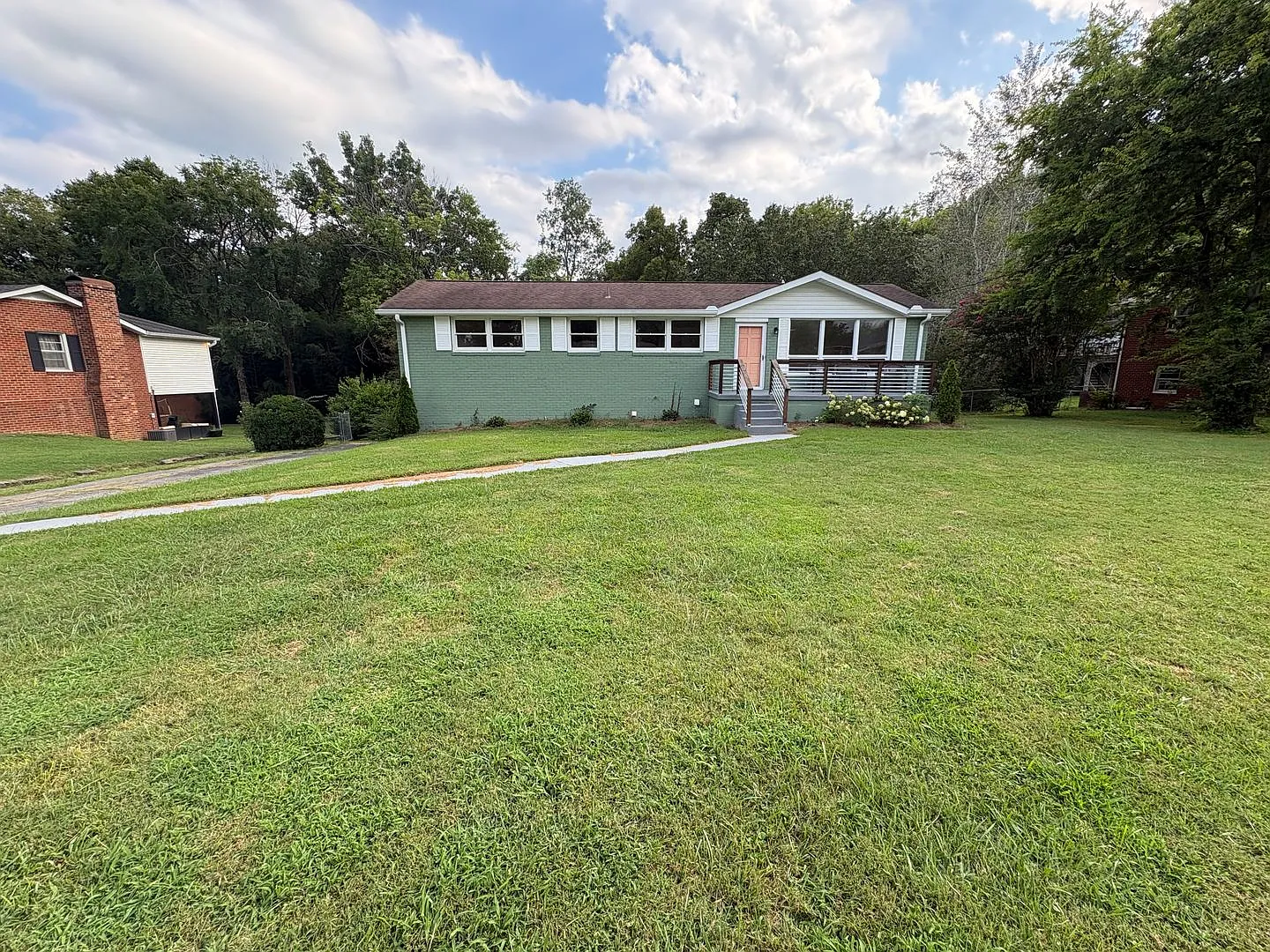 For Lease- Newly Renovated 4 Bed 3 Bath Single Family Home In Lebanon! — Photo 1