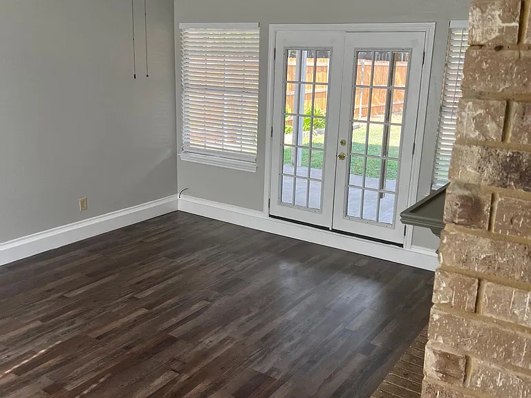 205 Heather Glen Dr — Photo 5
