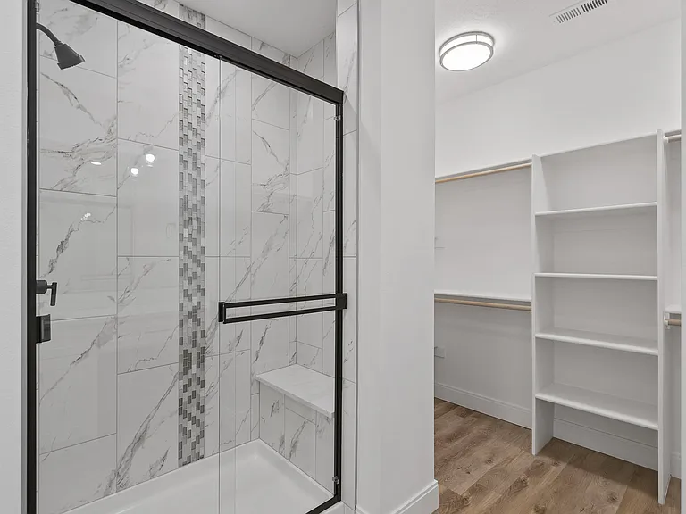 16501 N Columbus Dr — Photo 16