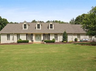 215 Saddle Horn Cir, Roswell, GA 30076