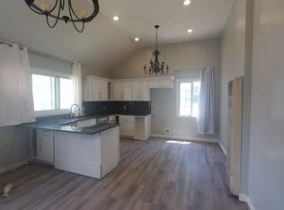 655 1/2 W Holt Ave, Pomona, CA 91768