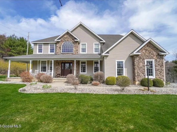 2 Leah Court, Ballston Lake, NY 12019