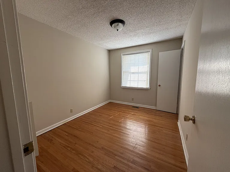 1511 Cavern Ct — Photo 8