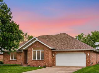 3669 W Roxbury St, Springfield, MO 65807