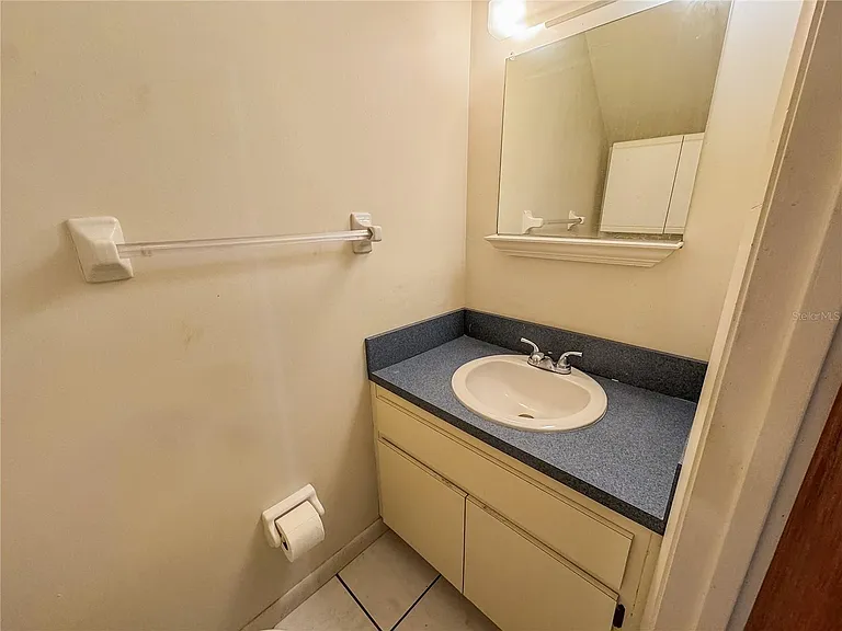 2635 SW 35th Pl #403 — Photo 11