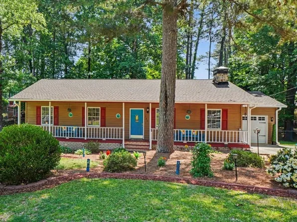 160 Ember Ct, Fairburn, GA 30213