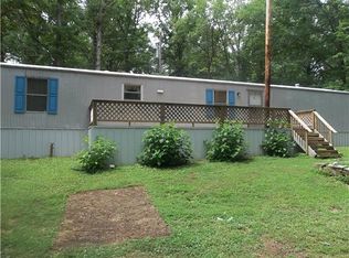 44 Nix St, Lobelville, TN 37097