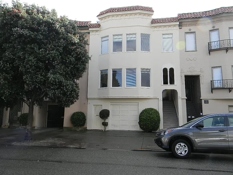 127-29 Alhambra St — Photo 2