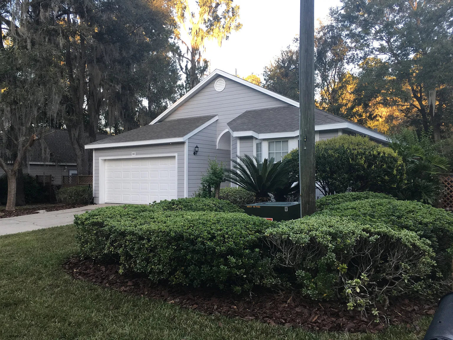 3 bed, 2.5 bath, 1882 sqft, $2,400 — Photo 1