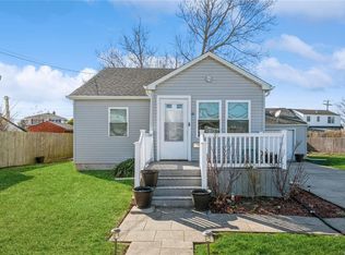 16 Verdi Ter, Lindenhurst, NY 11757