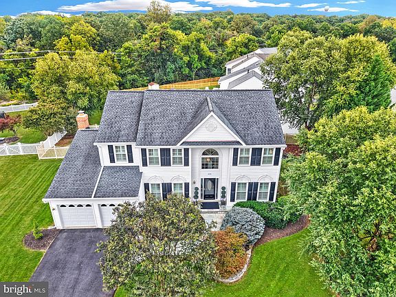 3rd image of 634 Patrice Dr SE