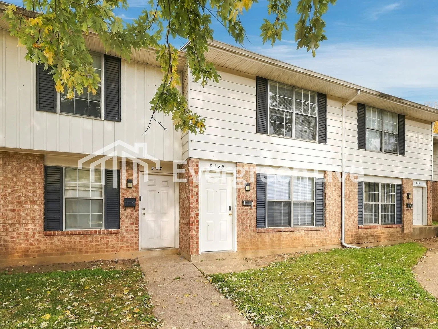 2 bed, 1.5 bath, 1094 sqft, $995 — Photo 2