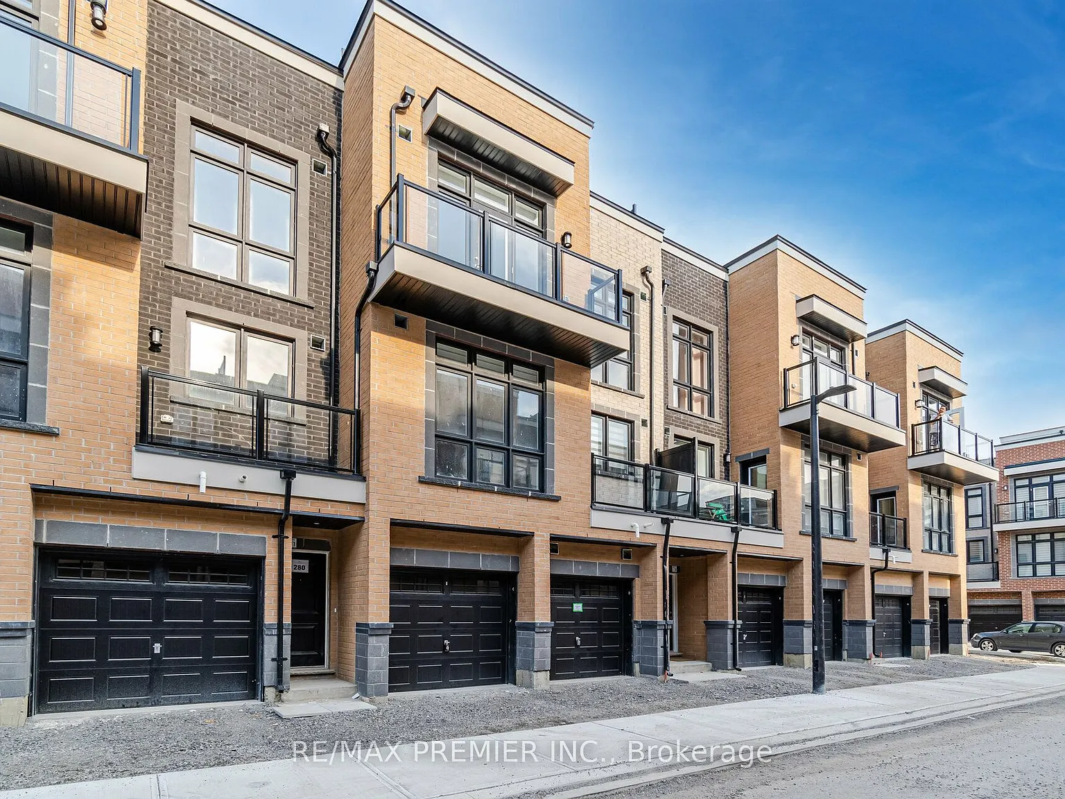 2 bed, $3,000 — Photo 1