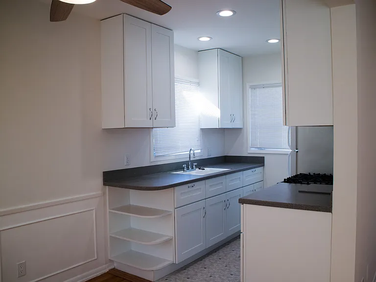939 N Glendale Ave #1/2 — Photo 4