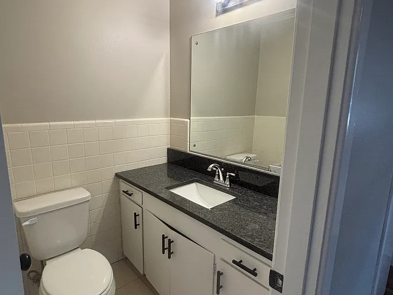 1314 E 31st St — Photo 3