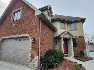 6509 W 82nd St, Burbank, IL