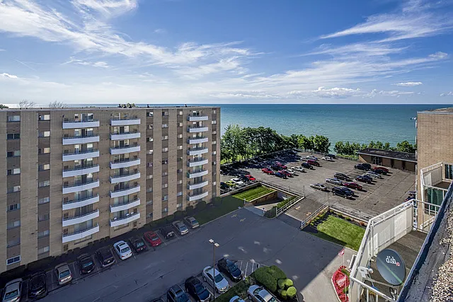Normandy Towers — Photo 16
