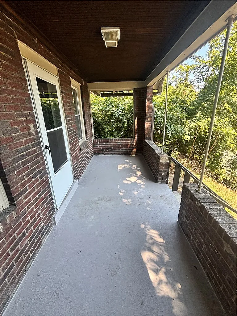 4 bed, 1337 sqft, $1,300 — Photo 2
