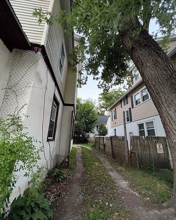 373 White St, Springfield, MA 01108 Zillow