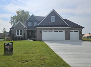 4147 River Pointe Dr, Saint Clair, MI 48079