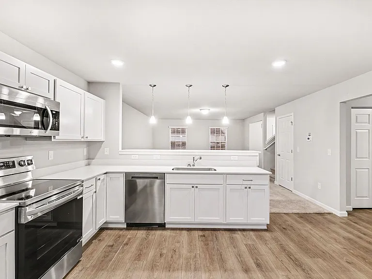 7360 Sessile Cir — Photo 6