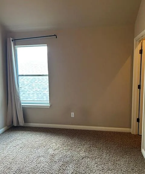 19500 Sangremon Way — Photo 32