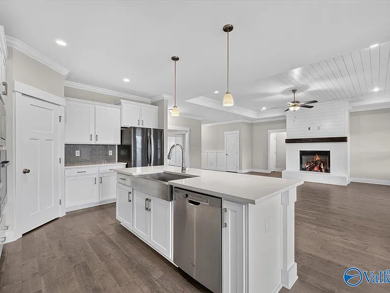 100 Bartram Way — Photo 24