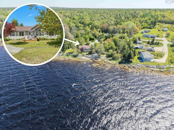 650 Sandy Point Rd, Shelburne, NS B0T 1W0