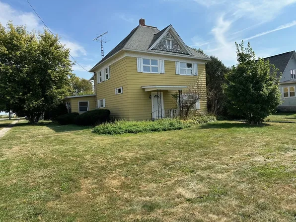 300 S Viking Vie, Lee, IL 60530