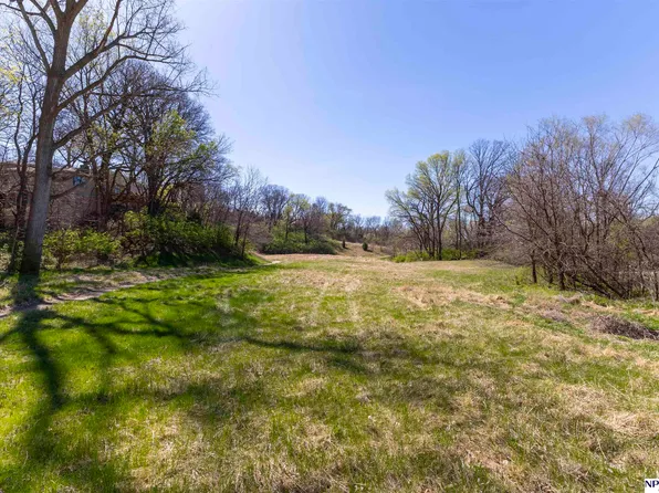 Ridgewood Dr, Bellevue, NE 68005