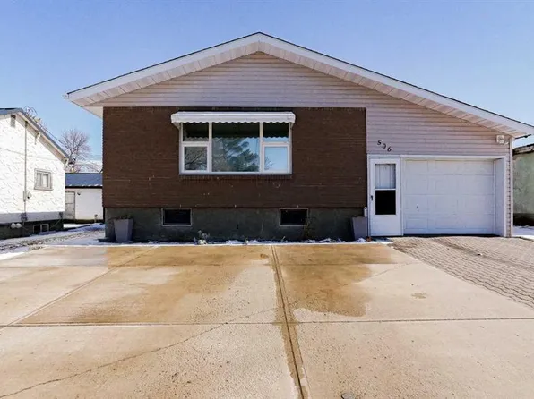 506 2nd St W, Bow Island, AB T0K 0G0