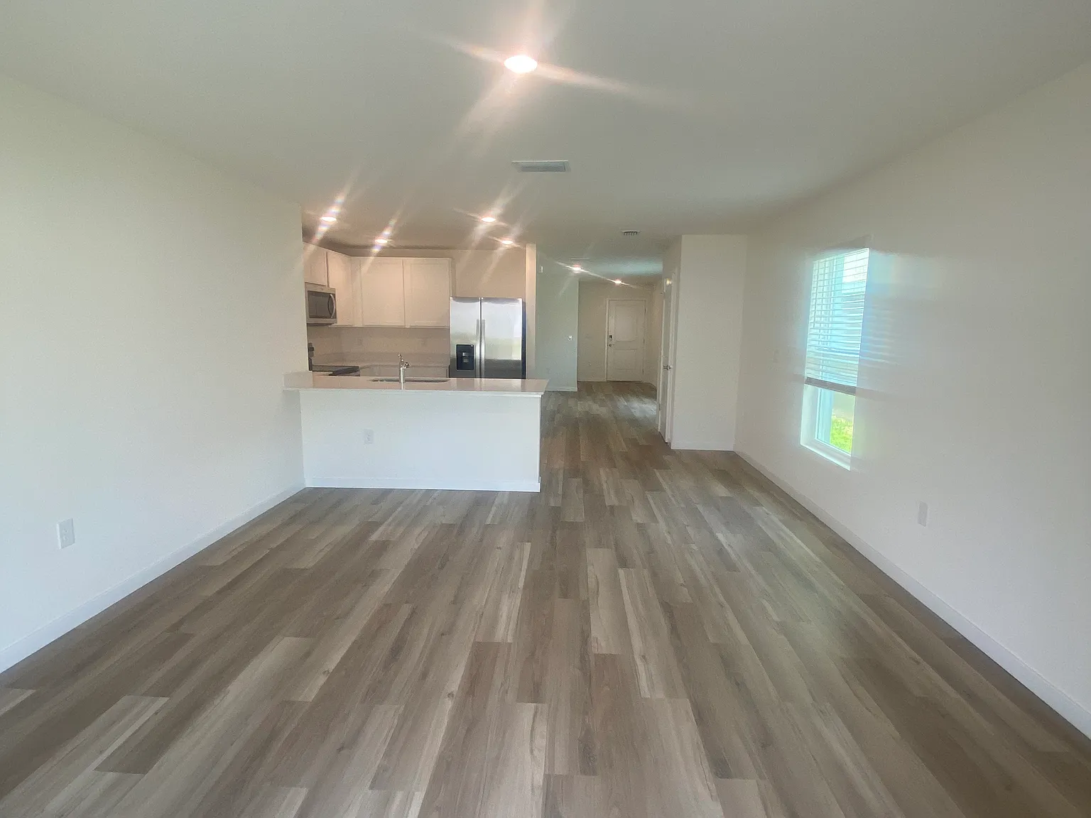 3 bed, 1504 sqft, $2,350 — Photo 3