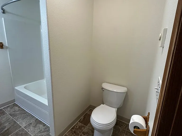 3113 NE Flintlock Pl — Photo 22
