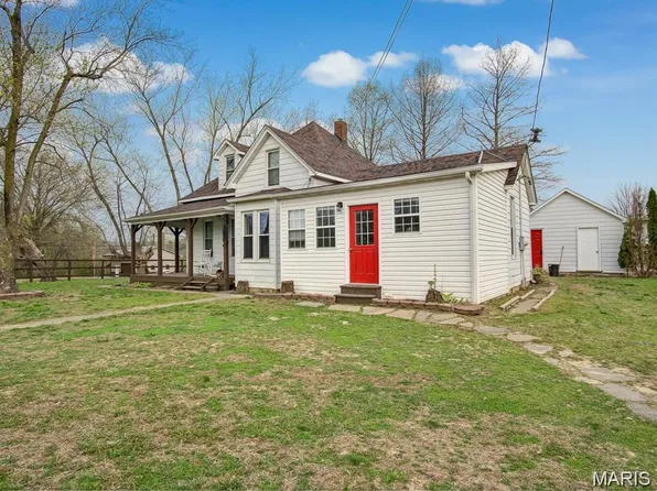 1924 High St, Chester, IL 62233