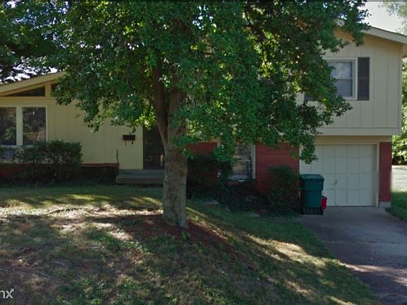 home is located on a quiet cut-de-sac