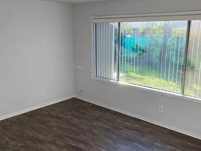 1147 Echo Rd — Photo 5