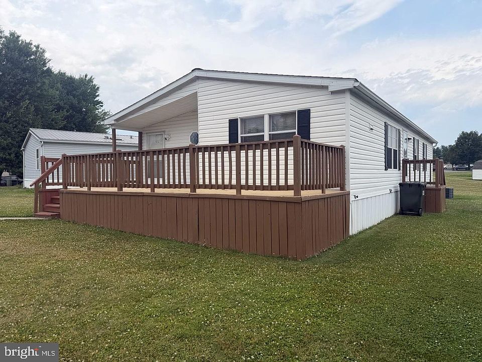 1st image of 215 Pheasant Ridge Cir