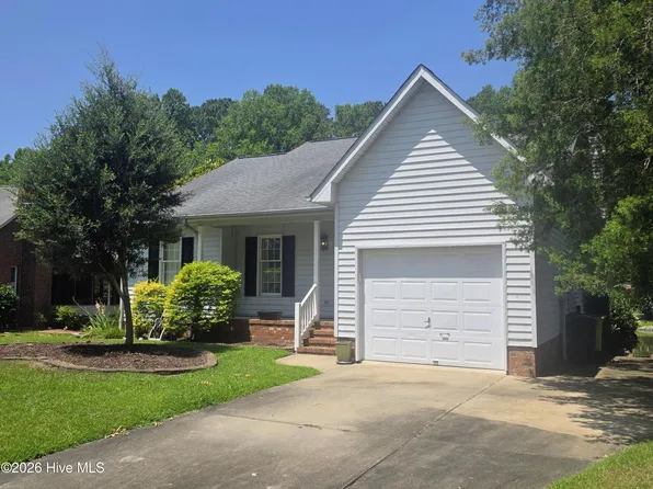 207 Lakemere Drive, New Bern, NC 28562