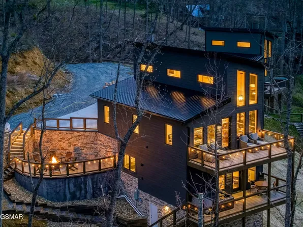 3129 Mitzi Way, Sevierville, TN 37862