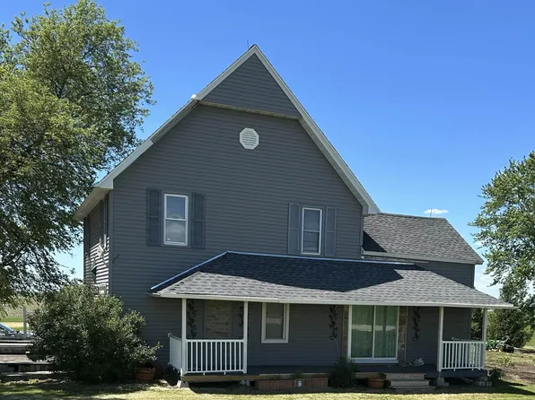 1097 Slater Ave, Aurora, IA 50607