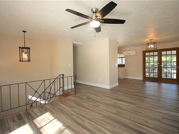 5th image of 5353 Castleman Dr