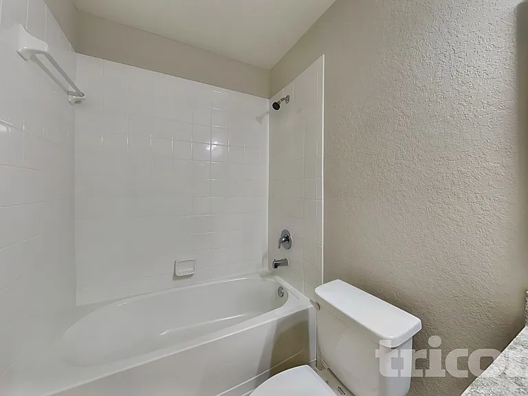 505 Interlock St — Photo 13